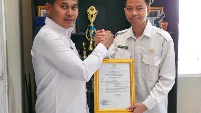 Semangat Pelayanan di Perbatasan Berbuah Penghargaan untuk Petugas Imigrasi Entikong